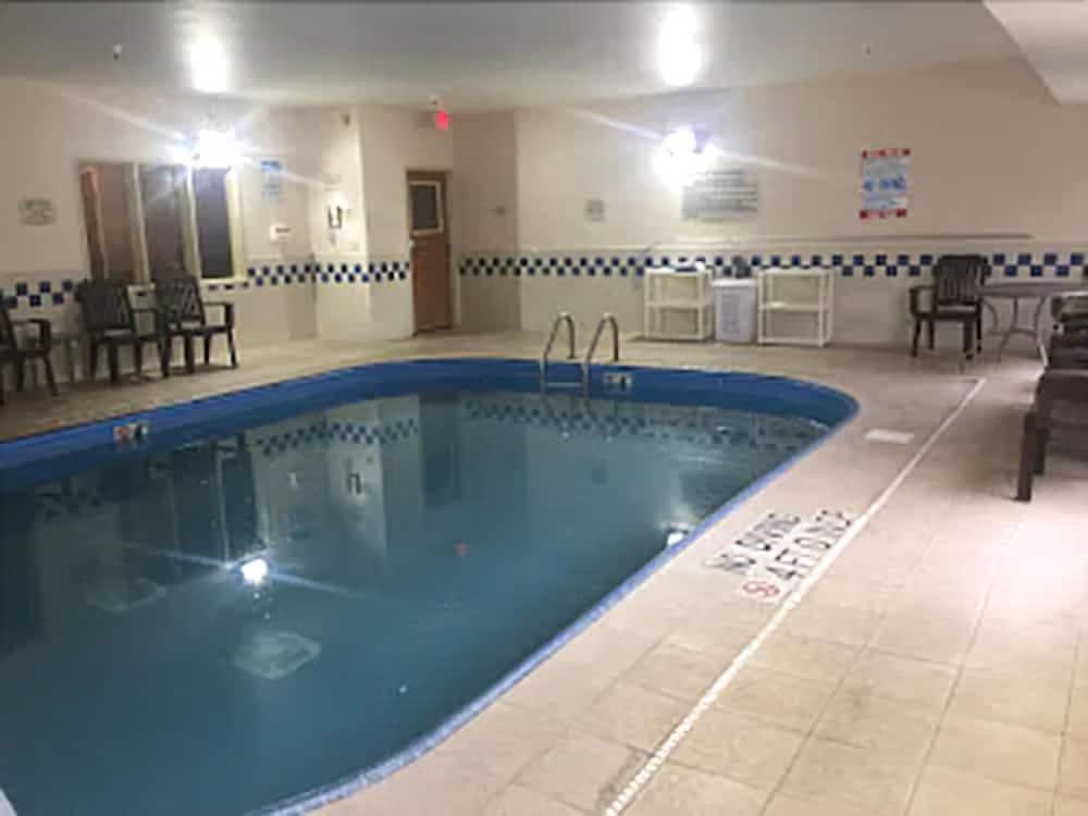 Americinn By Wyndham Hudson Ngoại thất bức ảnh