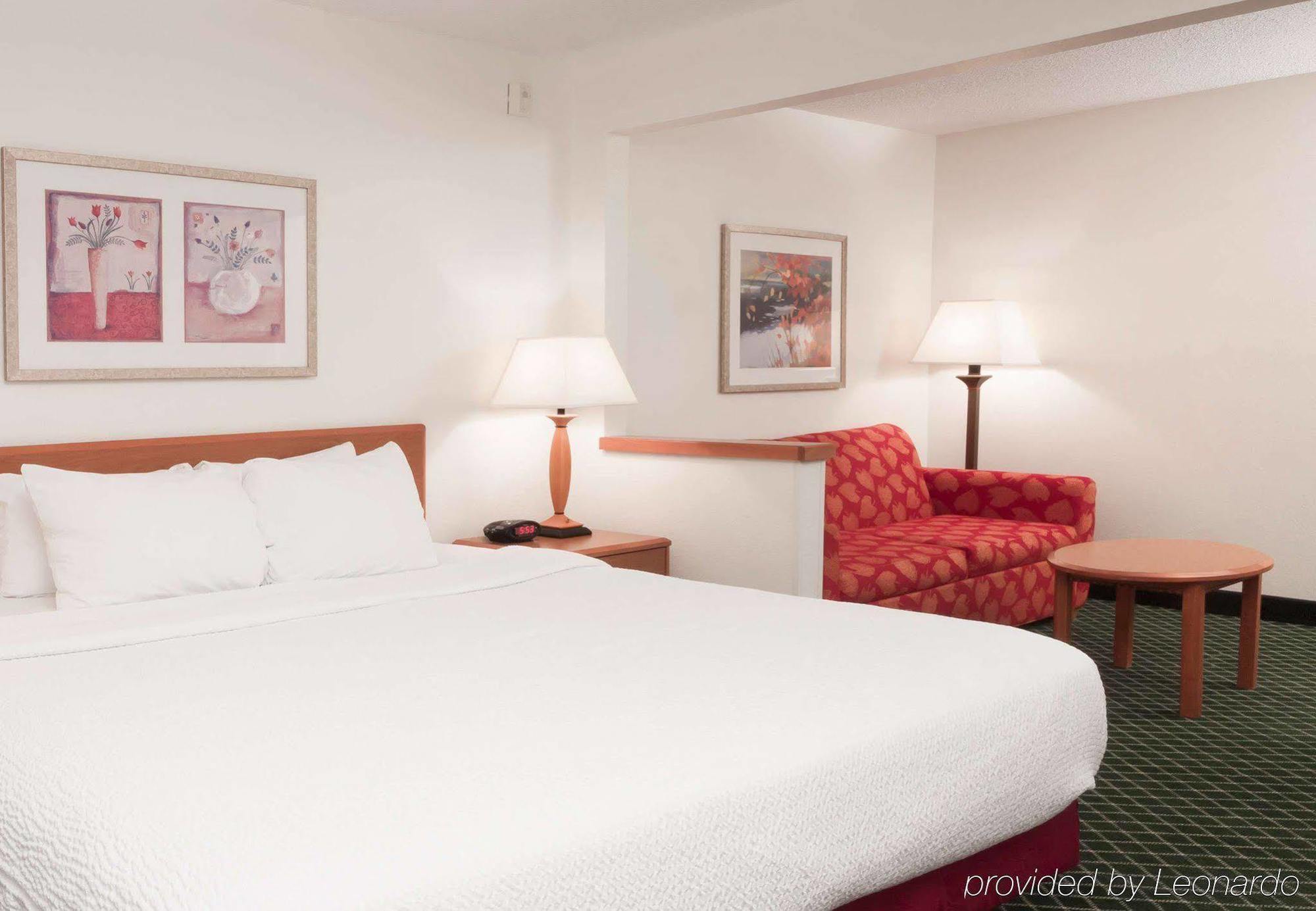 Americinn By Wyndham Hudson Ngoại thất bức ảnh